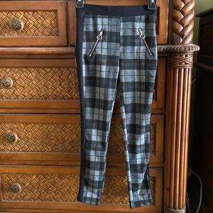 Justice - Girls size 10 pull on pants, long.